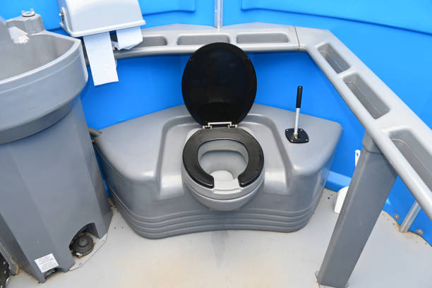 Best Construction site porta potty rental  in Hamton, IL